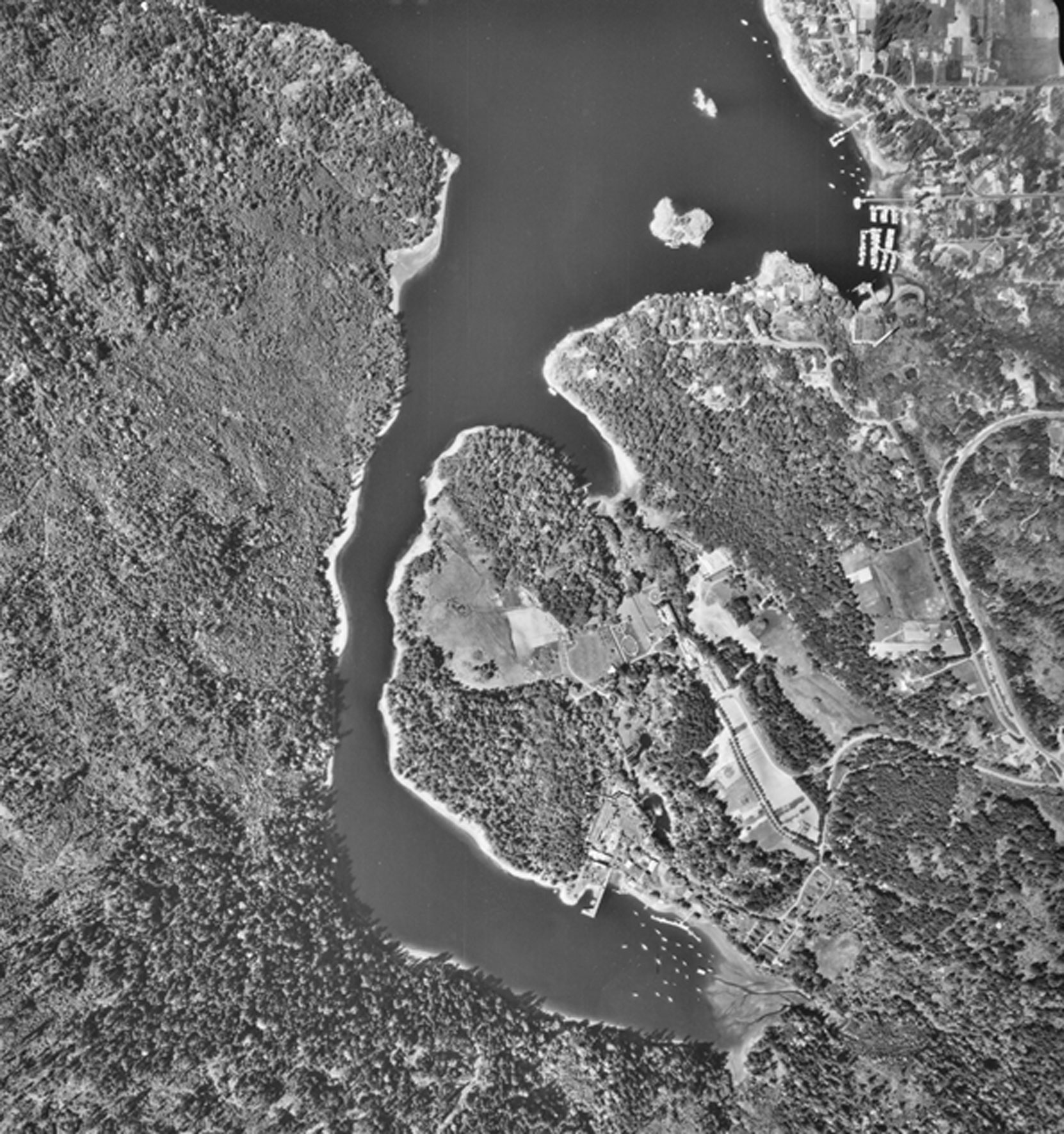 Aerial photograph of Tod Inlet and the Butchart Gardens, 1964 (BC Ministry of Sustainable Resources Management)