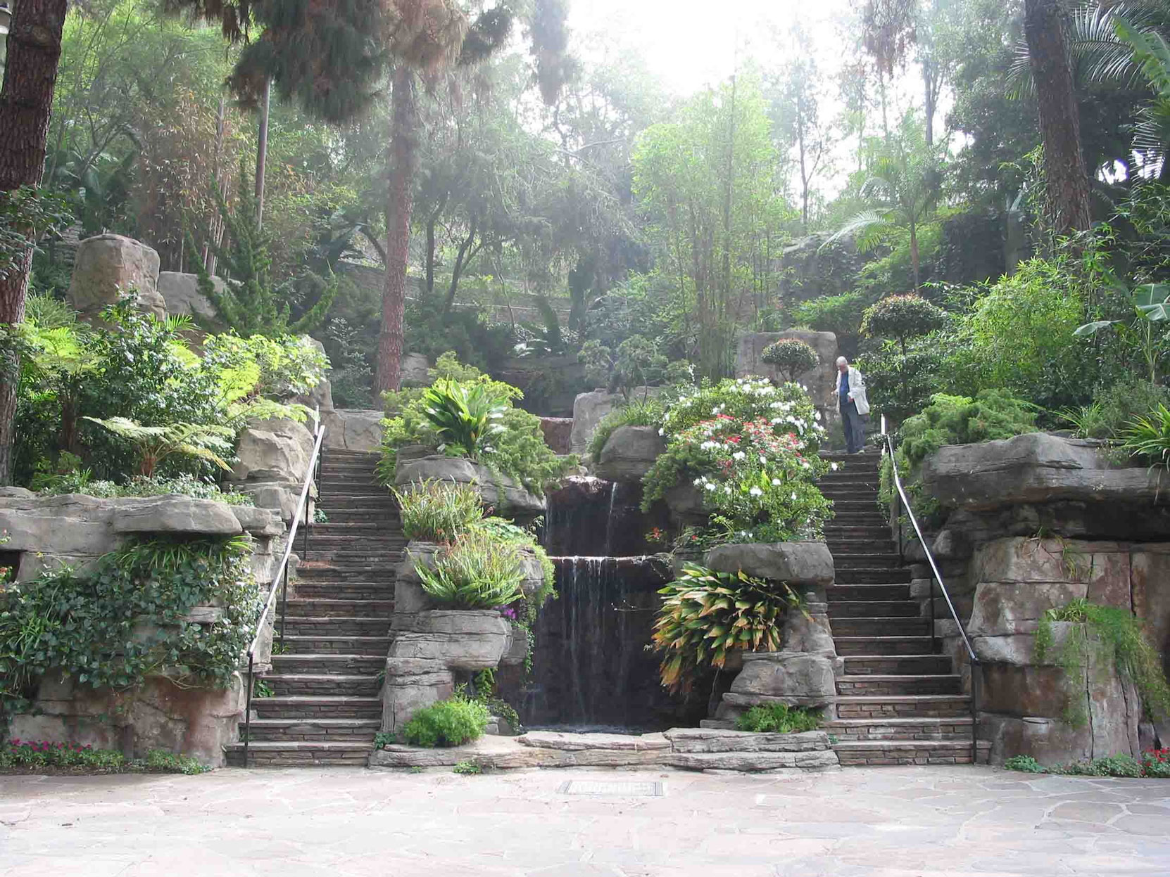 Francois Scotti design and installation at Elysian Park, Los Angeles Police Academy, Los Angeles, California (Photo by Phoebe Cutler)