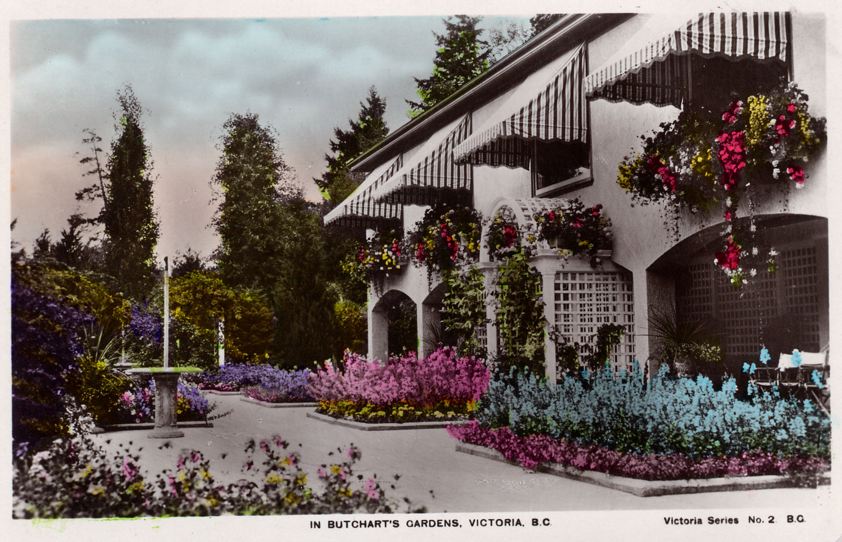 Postcard of the Italian Garden, looking north, circa 1930, just after the construction of the 1929 addition to Benvenuto on the east side (right) of the Italian Garden. (Author's collection)