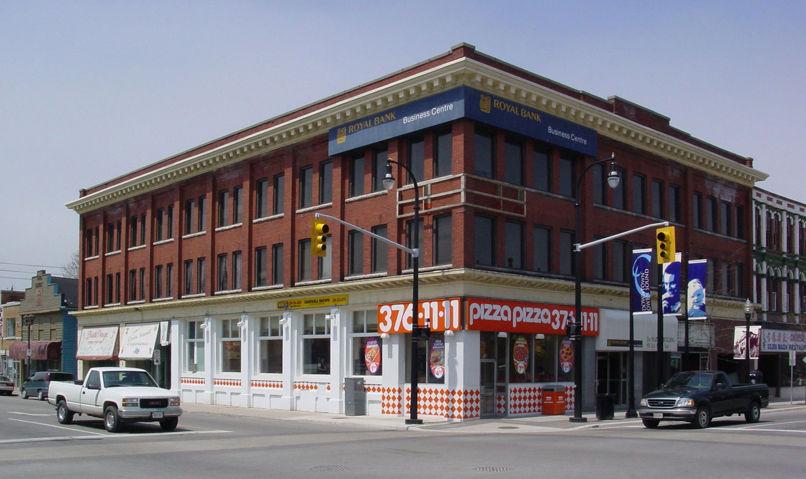 The Kilbourn New Block, 900 2nd Avenue East, in downtown Owen Sound, was built in 1910 by John M. Kilbourn and the Kilbourn family (photo by Author)