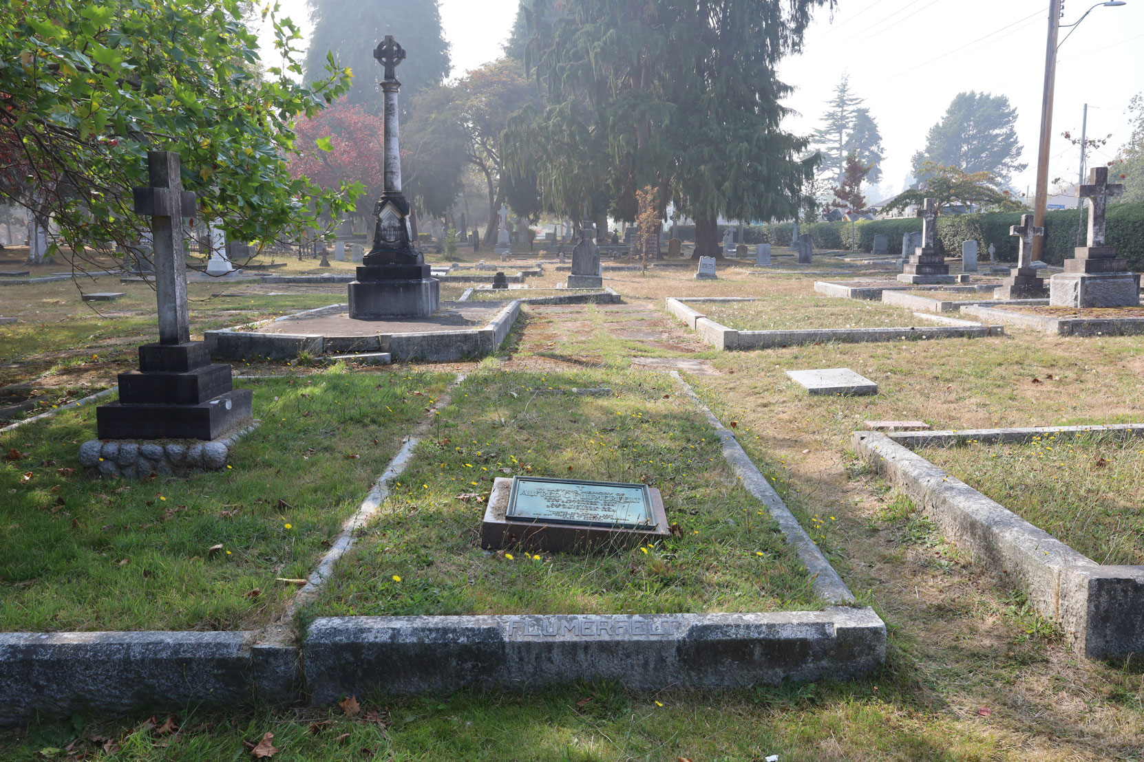 Alfred Cornelius Flumerfelt grave, Ross Bay Cemetery, Victoria, BC (photo by Author)