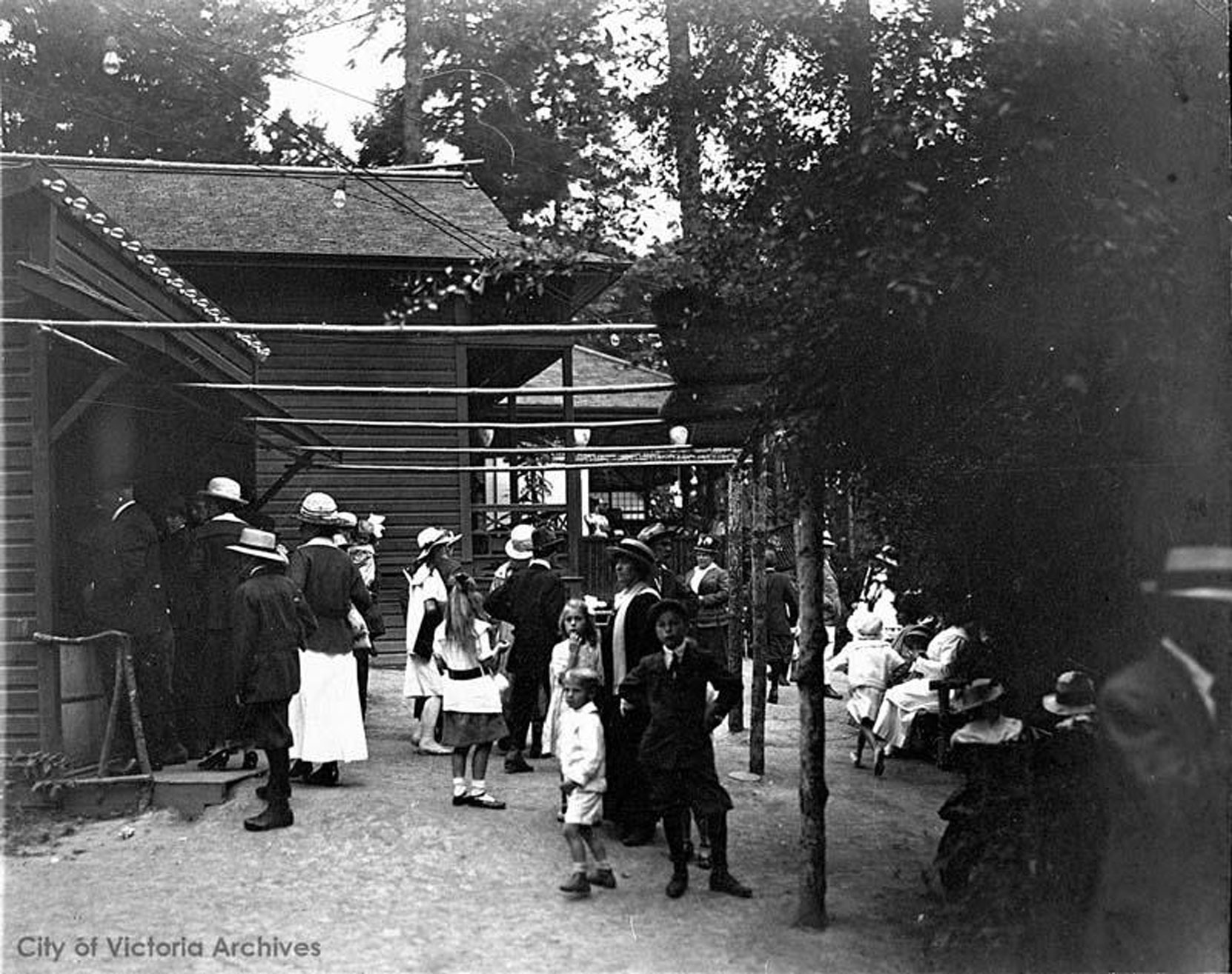 Japanese Tea House at Gorge Park, 1912 (City of Victoria Archives photo M07755)