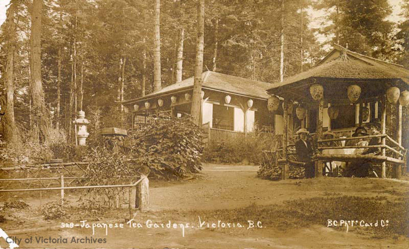 Japanese Tea House at Gorge Park, 1912 (City of Victoria Archives photo M08967)