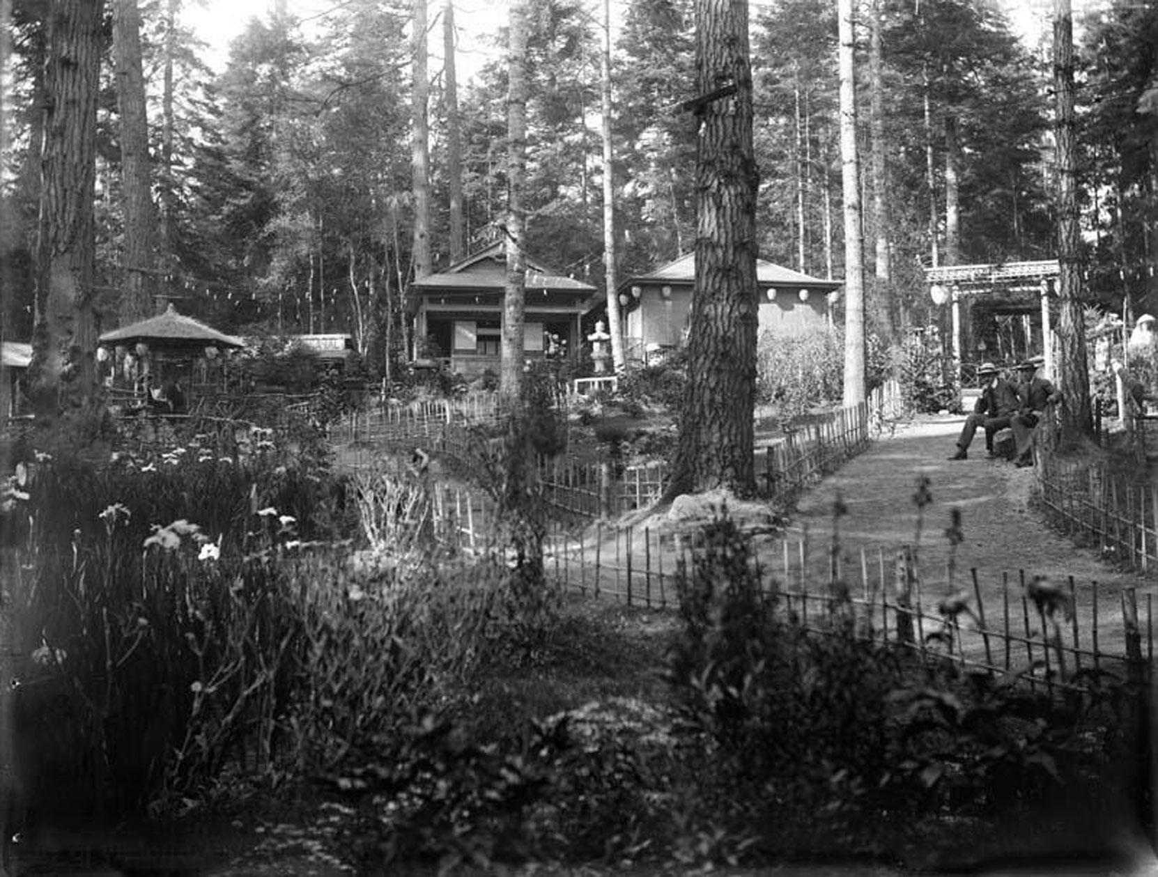 Japanese Tea House at Gorge Park, circa 1915 (City of Victoria Archives photo M09839)