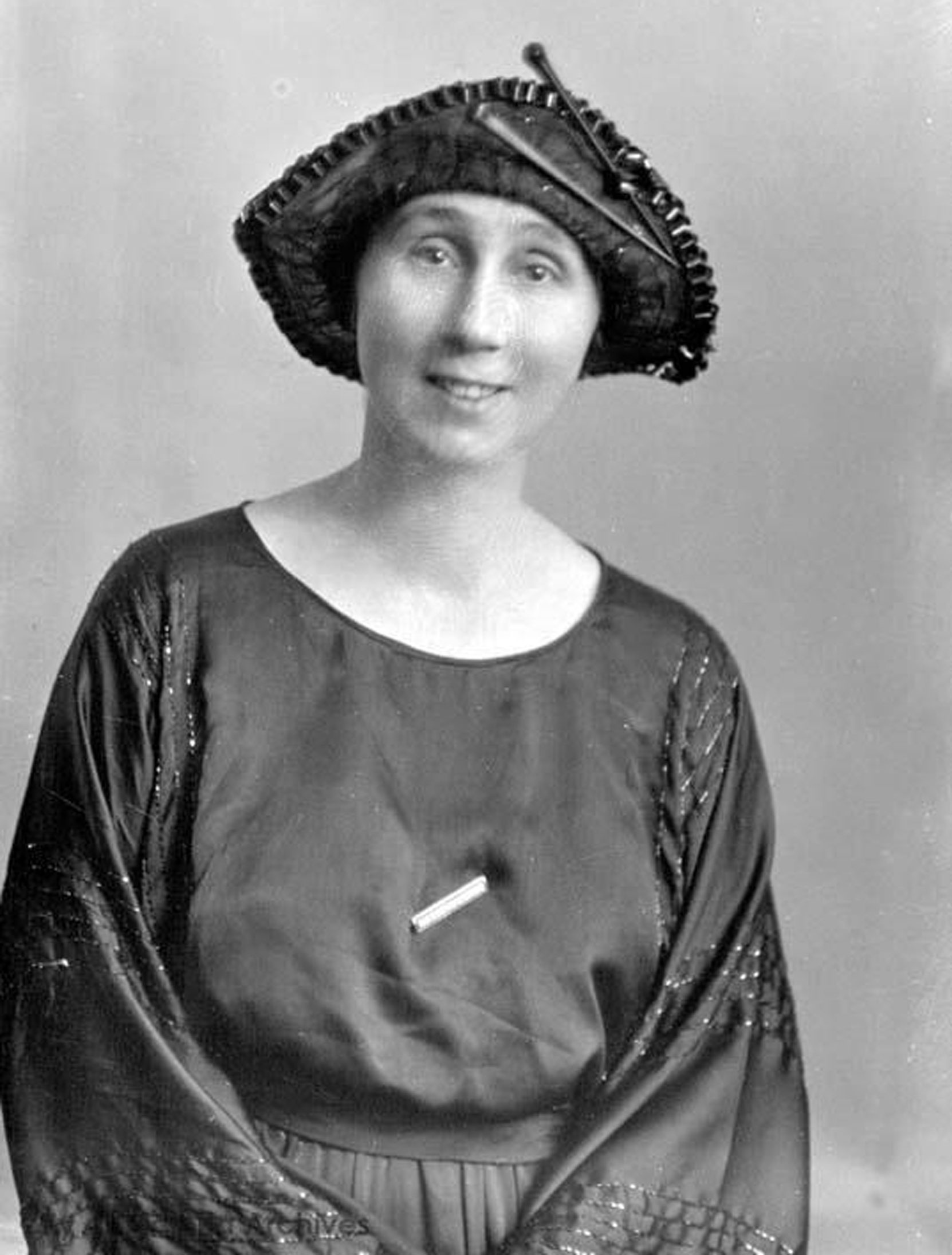 Mary Chatwin Butchart, the second daughter of Robert Butchart and Jennie Butchart. In 1910 she married William Todd. This photo was taken by Harry Upperton Knight in 1921 (City of Victoria Archives photo M0908)