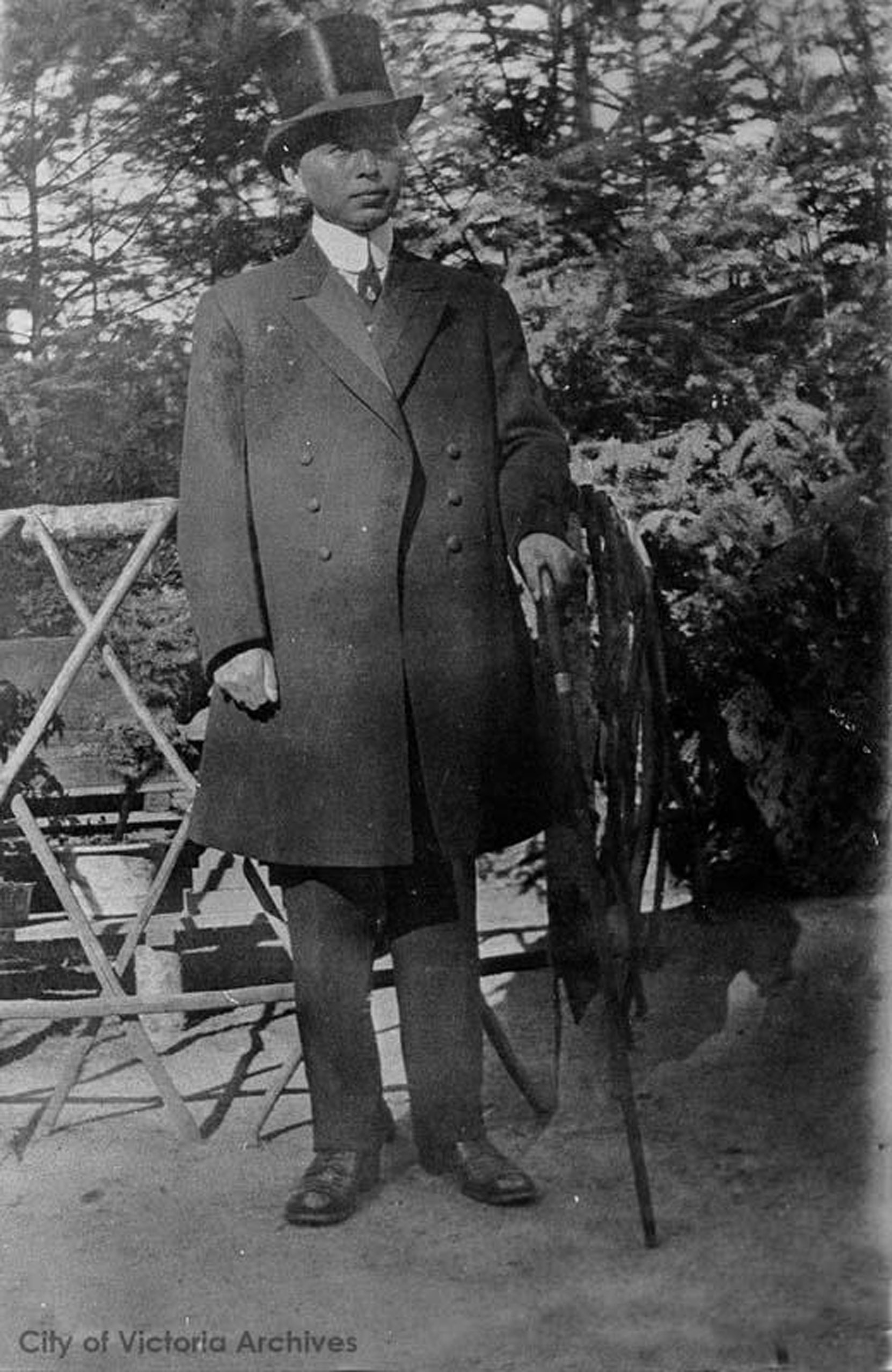 Harry Takata, one of the owners of the Japanese Tea Garden at Gorge Park, circa 1912. (City of Victoria Archives photo M07760)