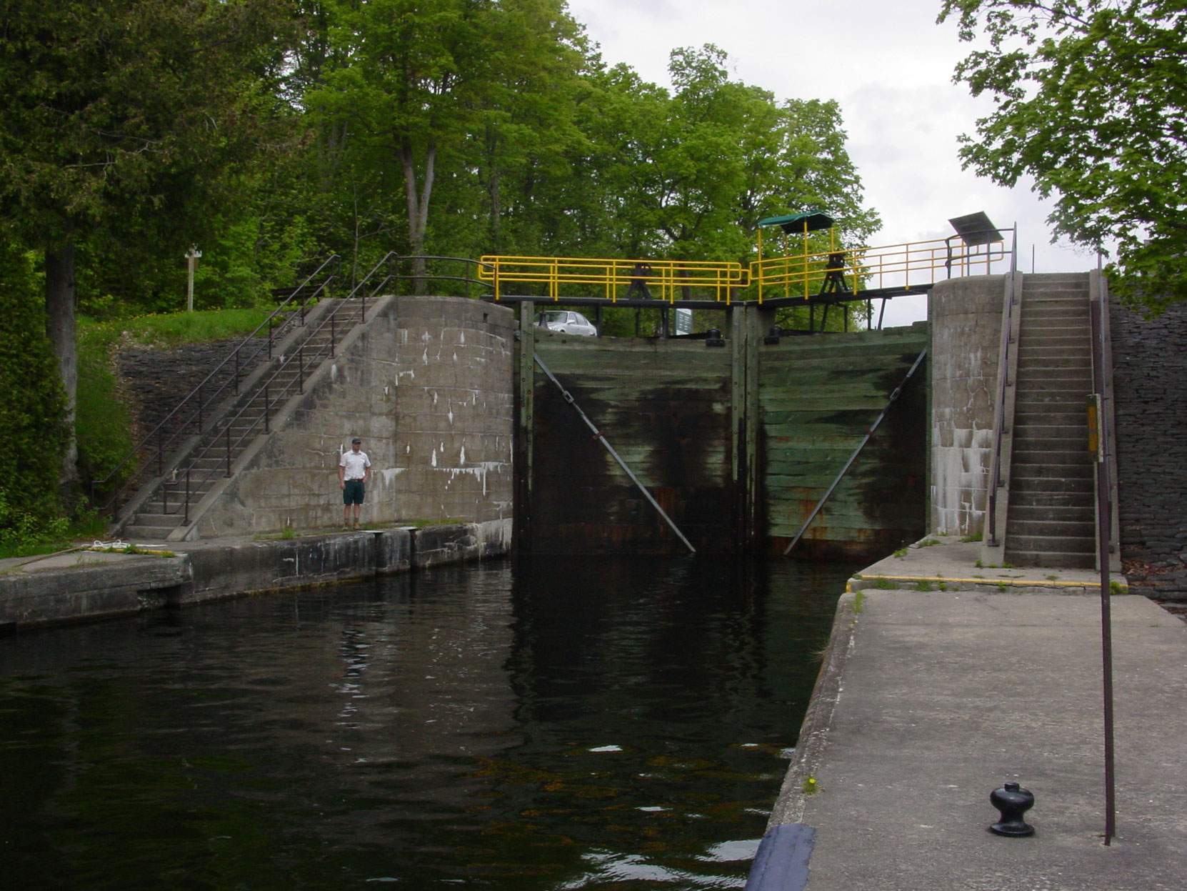 Trent Severn Waterway Lock at Lakefield, Ontario in 2003. This structure was built in 1904 with cement from the Lakefield Portland Cement Company. (Photo by Author)