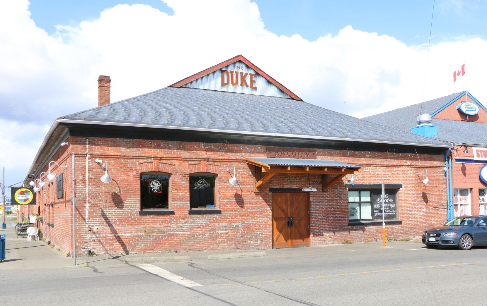 The former B.C. Electric Railway Company street car garage, built in 1901, at 502-508 Discovery Street in downtown Victoria (Photo by Author)